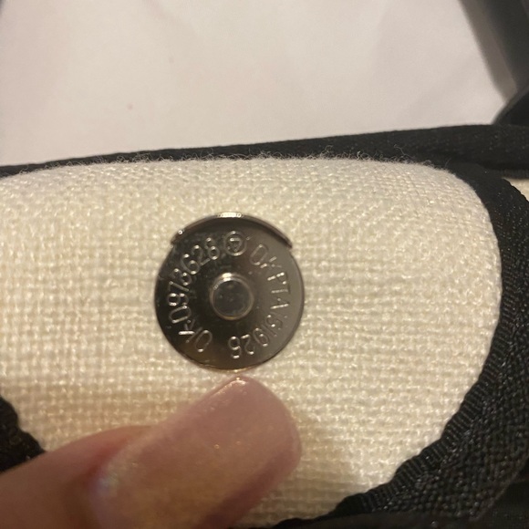 ❌SOLD❌ Gently Used! Excellent Condition Authentic Large CHANEL White Black Tote - Picture 14 of 16